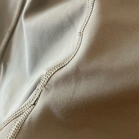 ATHLETA Ultimate Stash Pocket 7/8 Tight in Laurel Olive - SP - Picture 5 of 16